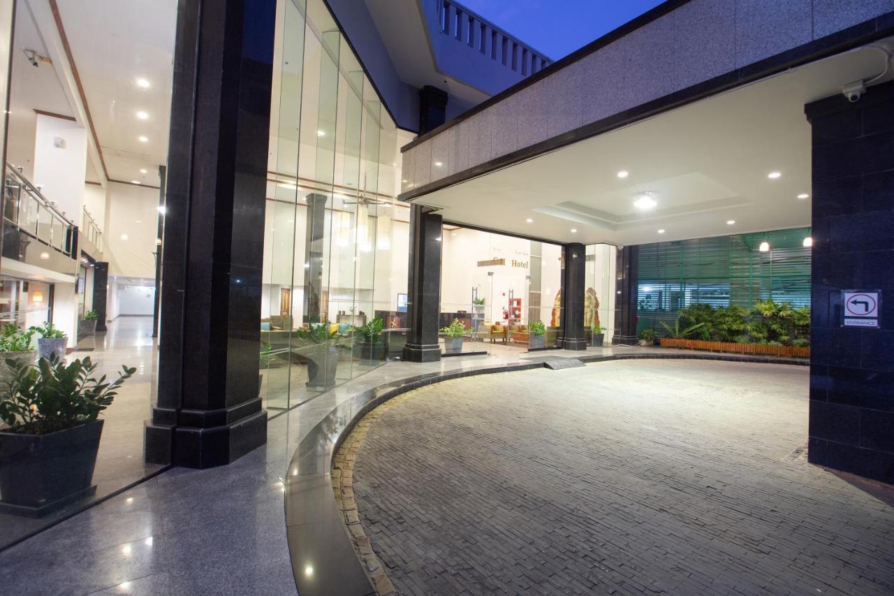 Ch Hotel Chiang Mai Exteriör bild