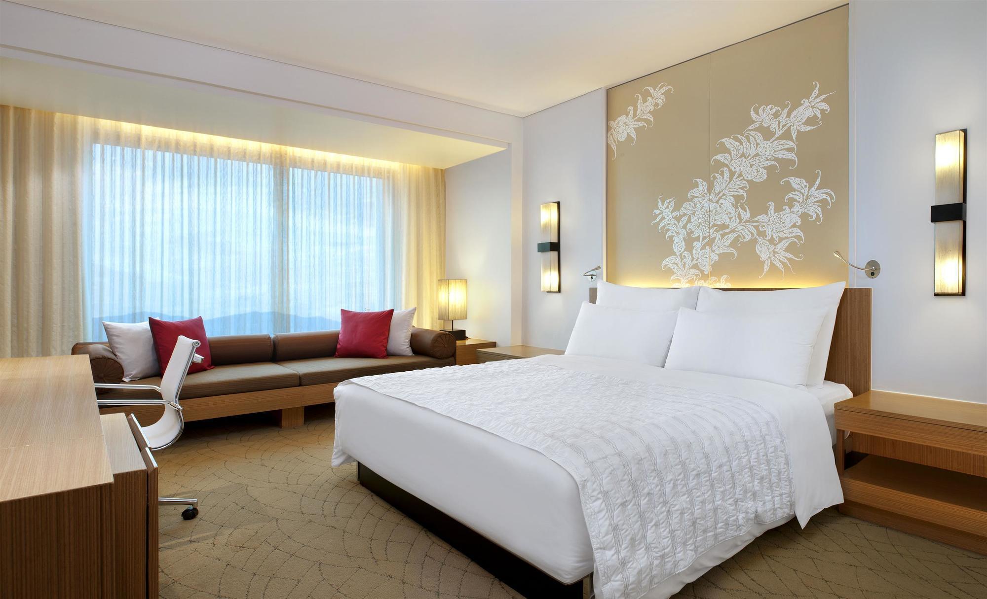 Ch Hotel Chiang Mai Exteriör bild